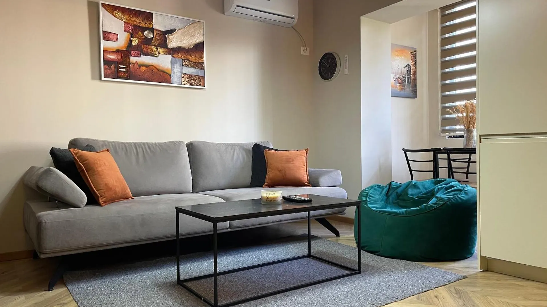 Dea\'S Apartment: Hidden Gem contacts